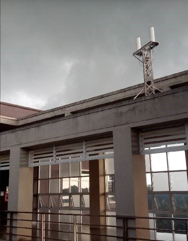 Station déployée sur le toit de l'université 